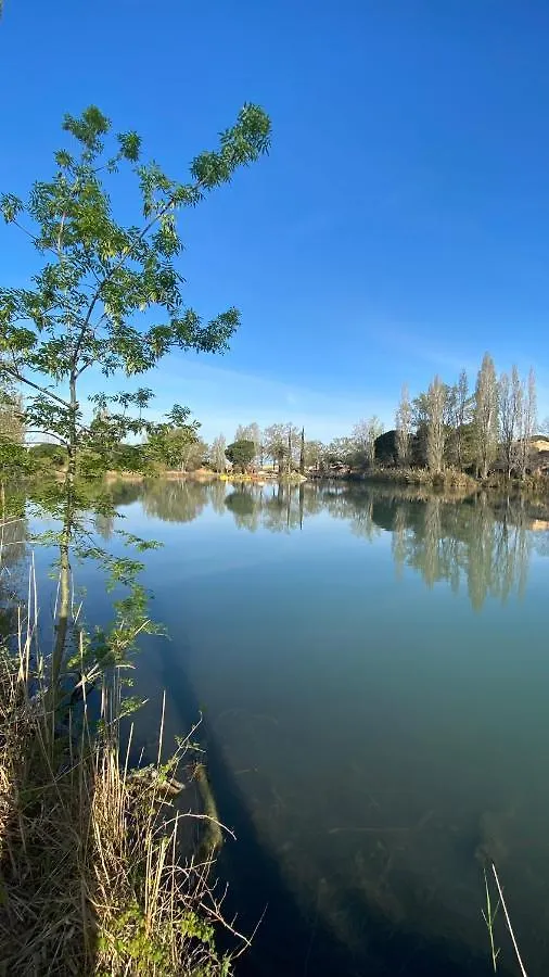 Joli Appartement 27M2 Oasis Provencale En Village Vacances En Camargue Arles