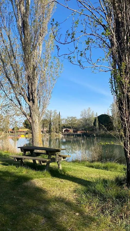 Joli Appartement 27M2 Oasis Provencale En Village Vacances En Camargue Arles