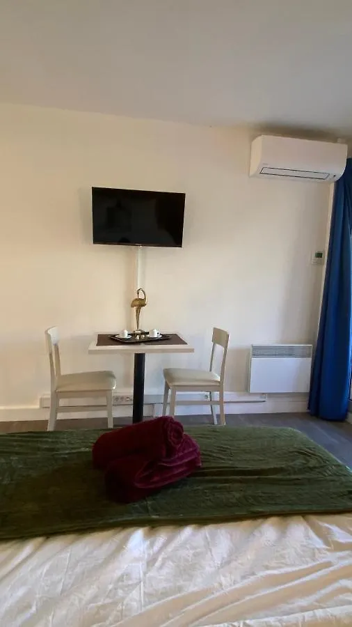 Joli Appartement 27M2 Oasis Provencale En Village Vacances En Camargue Arles 0*,
