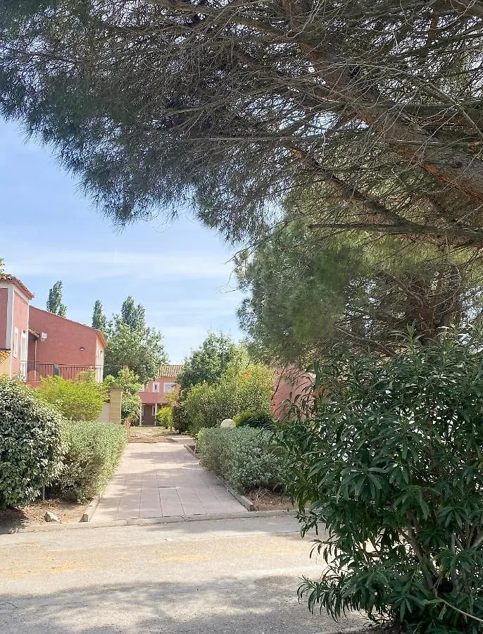 Joli Appartement 27M2 Oasis Provencale En Village Vacances En Camargue Arles