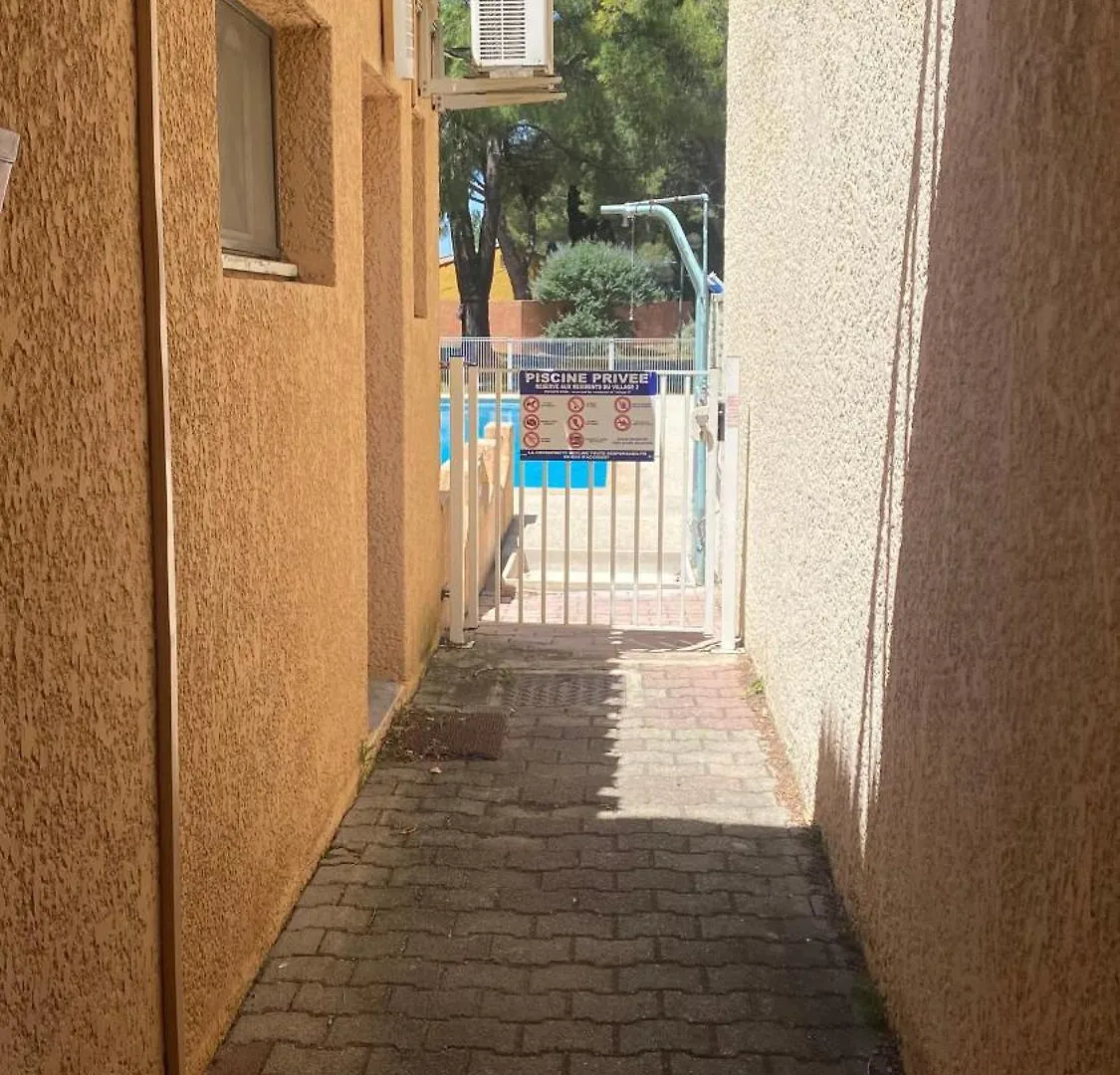 Joli Appartement 27M2 Oasis Provencale En Village Vacances En Camargue Arles France